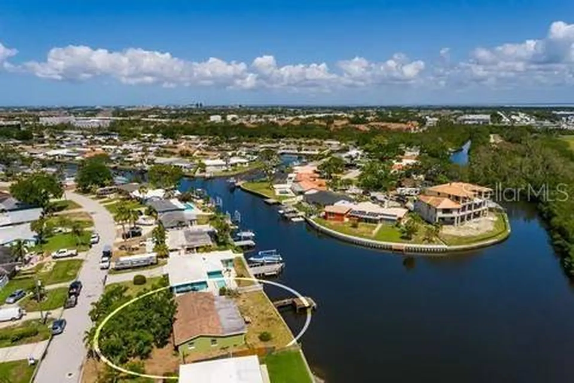 2067 Massachusetts Avenue NE St Petersburg FL 33703