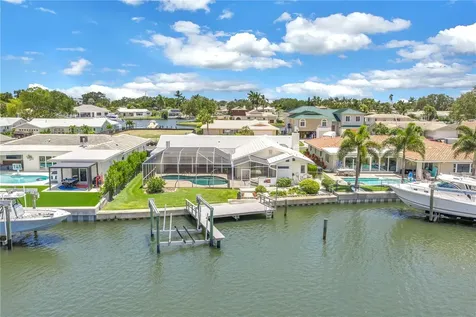 2067 Massachusetts Avenue NE St Petersburg FL 33703