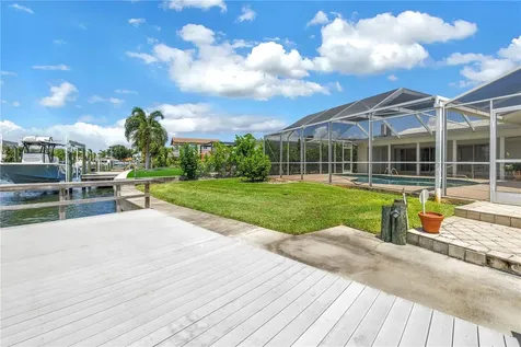 2067 Massachusetts Avenue NE St Petersburg FL 33703