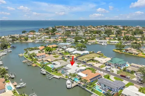 2067 Massachusetts Avenue NE St Petersburg FL 33703