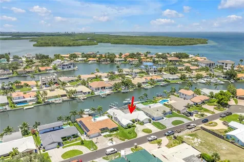 2067 Massachusetts Avenue NE St Petersburg FL 33703