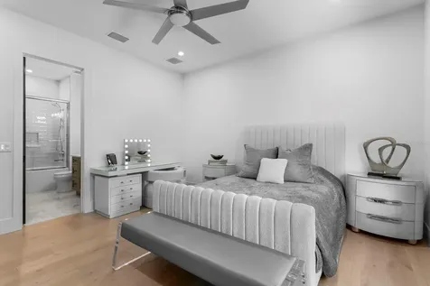 3909 W Azeele Street Tampa FL 33609