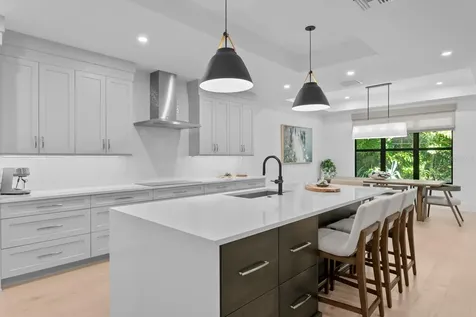 3909 W Azeele Street Tampa FL 33609