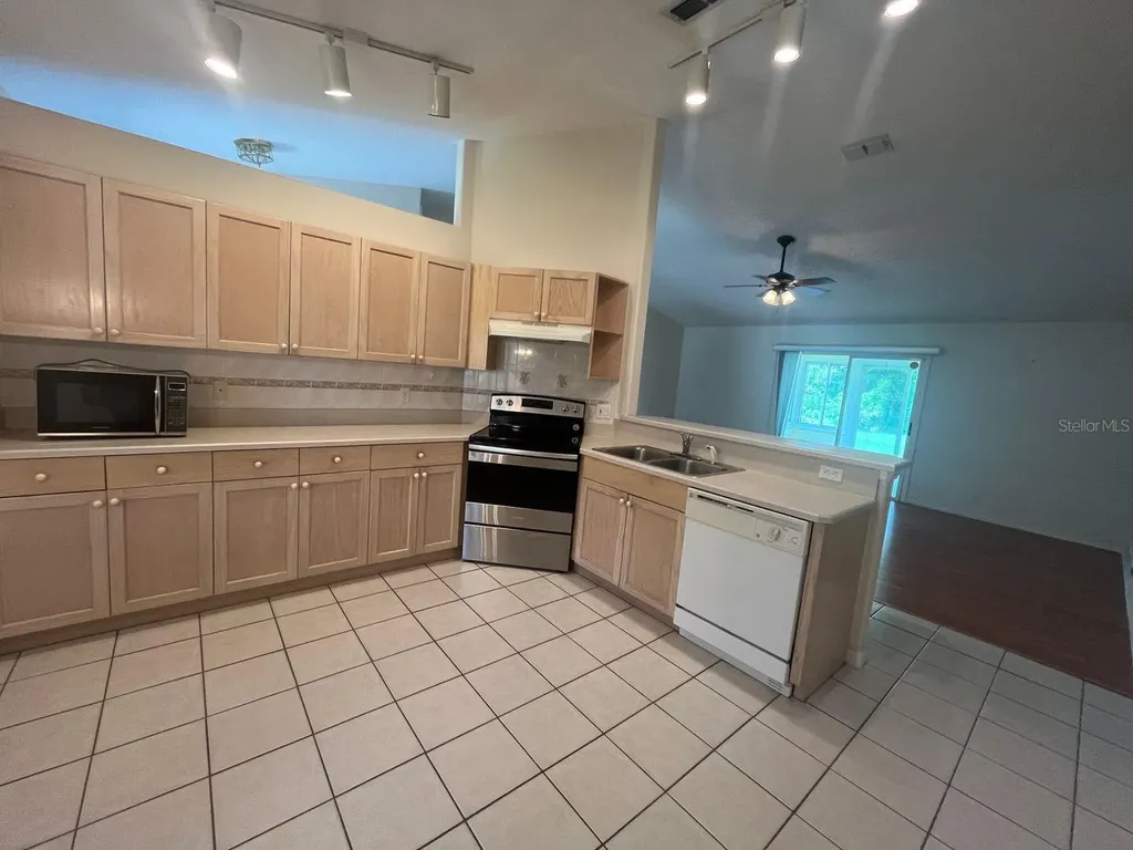 30 Fenwick Lane Palm Coast FL 32137