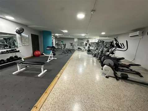 185 Calle Pine Grove Carolina PR 00979