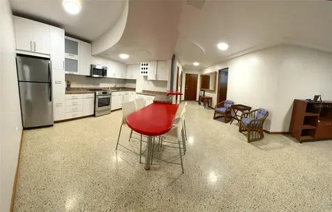 185 Calle Pine Grove Carolina PR 00979