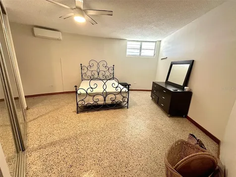 185 Calle Pine Grove Carolina PR 00979