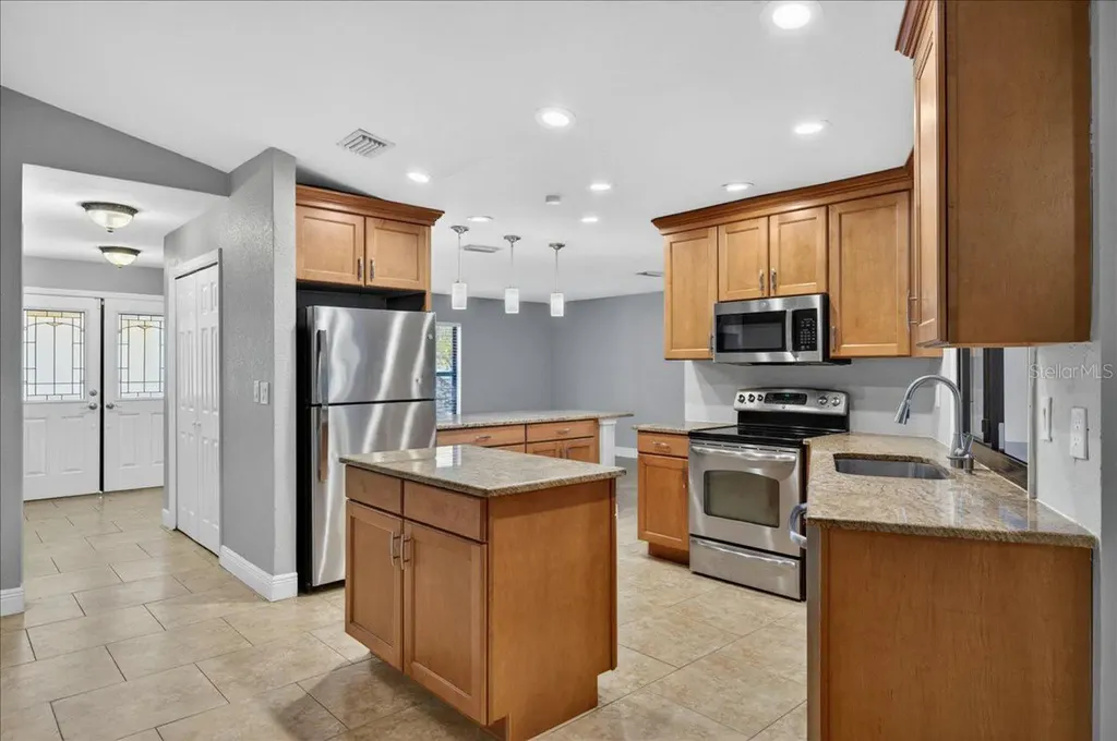 2883 Mandarin Place Palm Harbor FL 34684