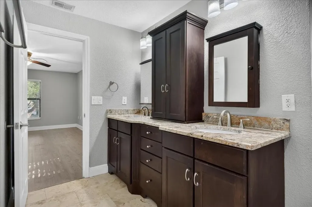 2883 Mandarin Place Palm Harbor FL 34684