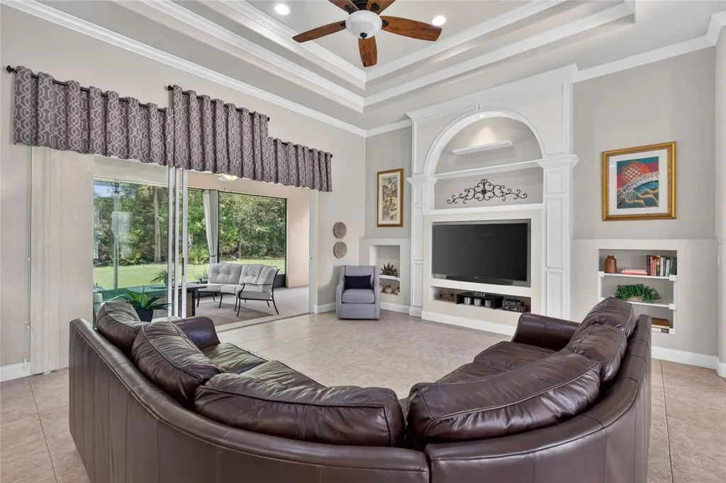6 Scarlet Oak Circle Palm Coast FL 32137