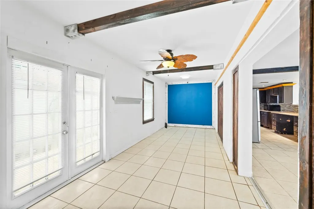 1230 E 1st Avenue Mount Dora FL 32757