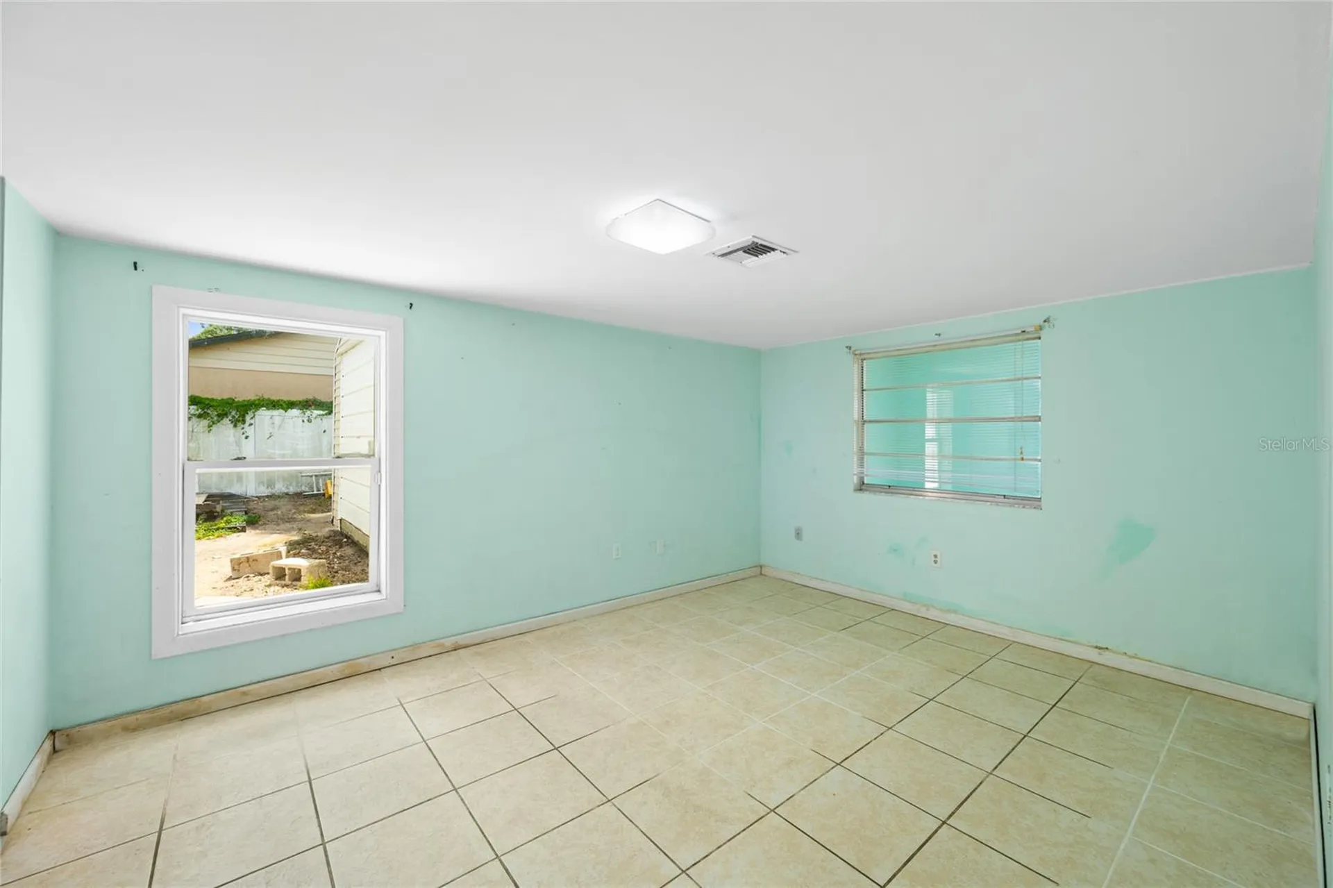 1230 E 1st Avenue Mount Dora FL 32757