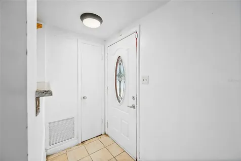 1230 E 1st Avenue Mount Dora FL 32757
