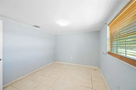 1230 E 1st Avenue Mount Dora FL 32757