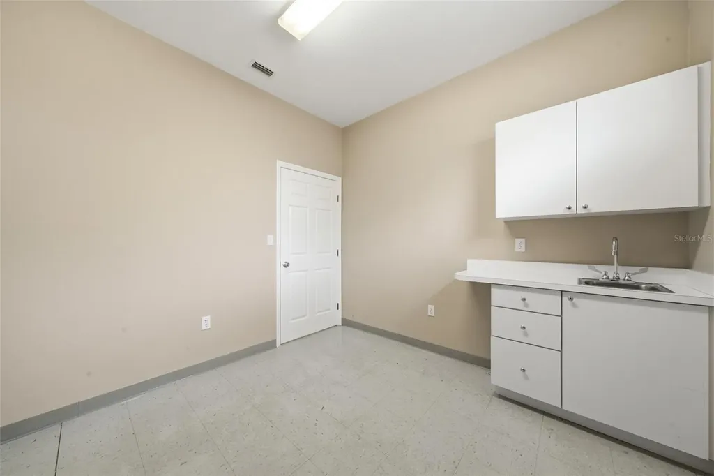 401 W Interlake Boulevard Lake Placid FL 33852