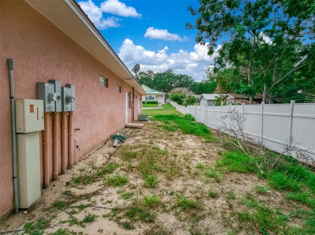 401 W Interlake Boulevard Lake Placid FL 33852