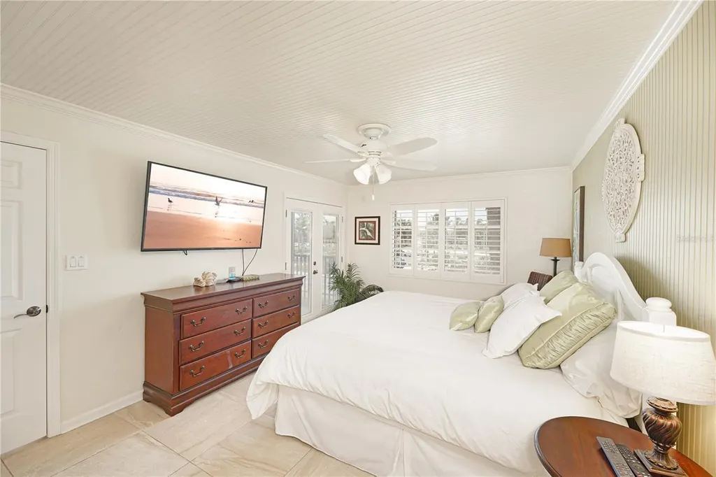 5600 Beach Way Drive Sarasota FL 34242