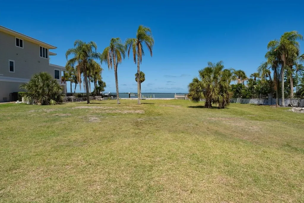 1768 Santa Barbara Drive Dunedin FL 34698