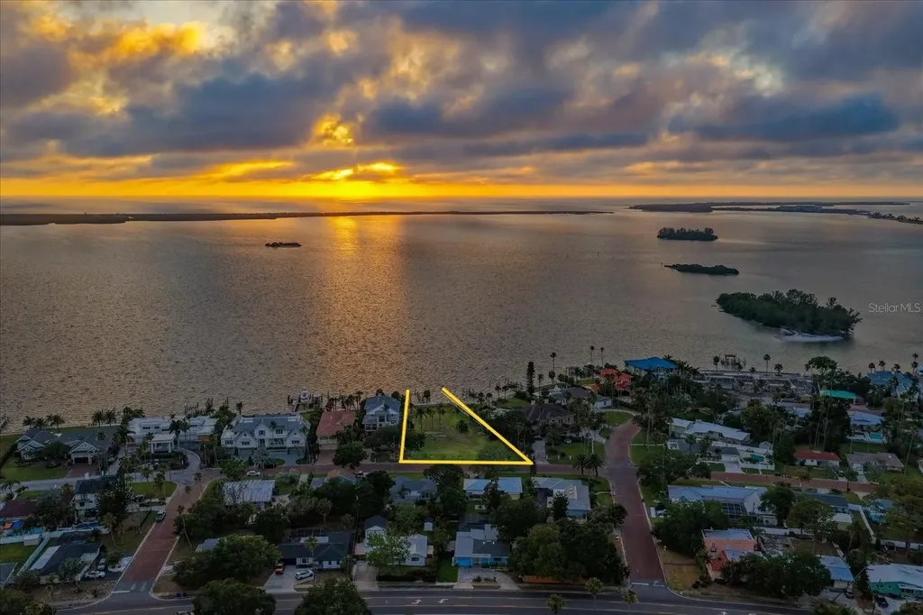 1768 Santa Barbara Drive Dunedin FL 34698