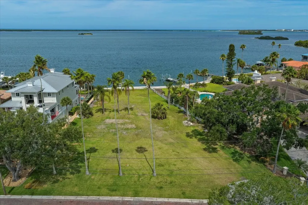 1768 Santa Barbara Drive Dunedin FL 34698