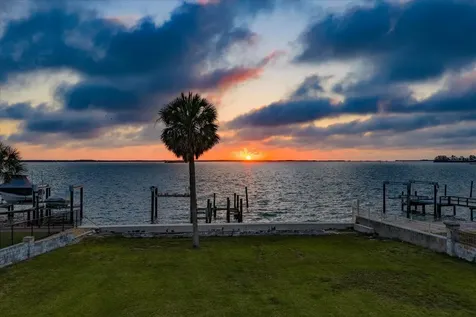 1768 Santa Barbara Drive Dunedin FL 34698