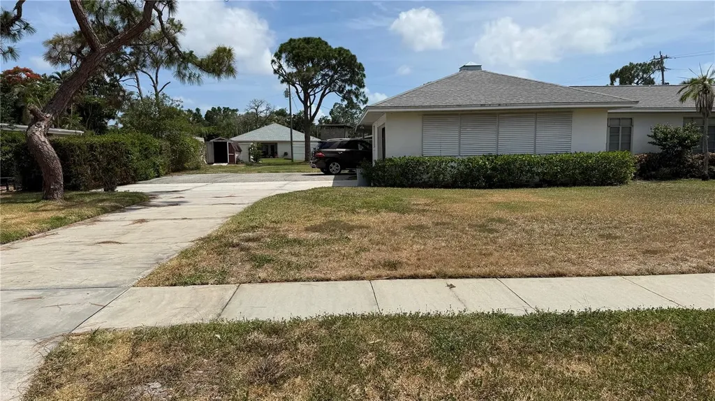 7617 Senrab Drive Bradenton FL 34209