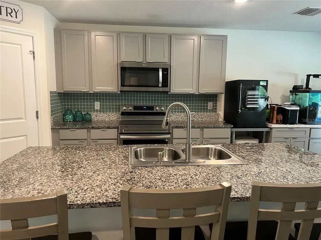 19007 NW 164th Road High Springs FL 32643