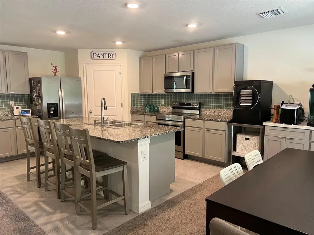 19007 NW 164th Road High Springs FL 32643