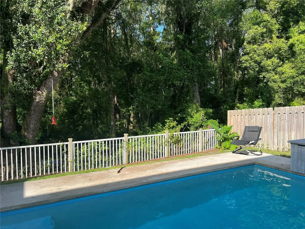 19007 NW 164th Road High Springs FL 32643
