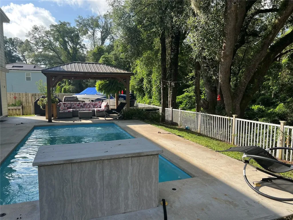 19007 NW 164th Road High Springs FL 32643