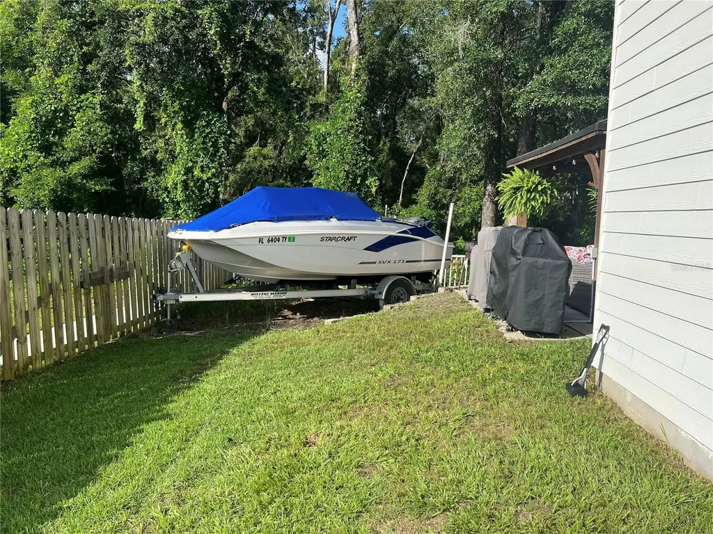 19007 NW 164th Road High Springs FL 32643