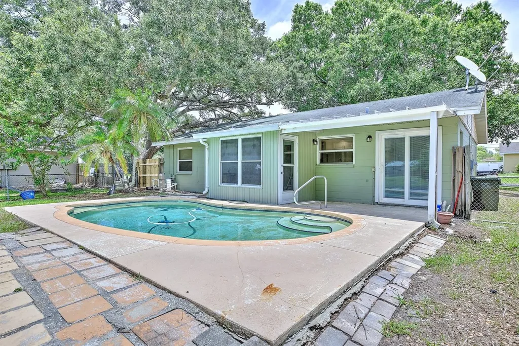 1245 Honeytree Ln E Lane E Lakeland FL 33801