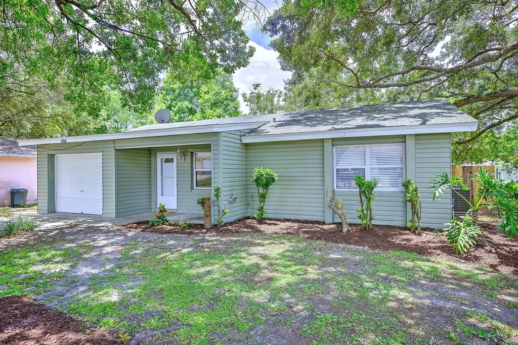 1245 Honeytree Ln E Lane E Lakeland FL 33801