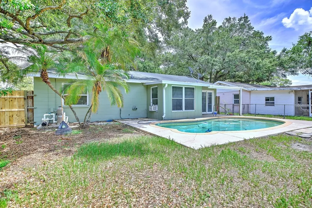 1245 Honeytree Ln E Lane E Lakeland FL 33801