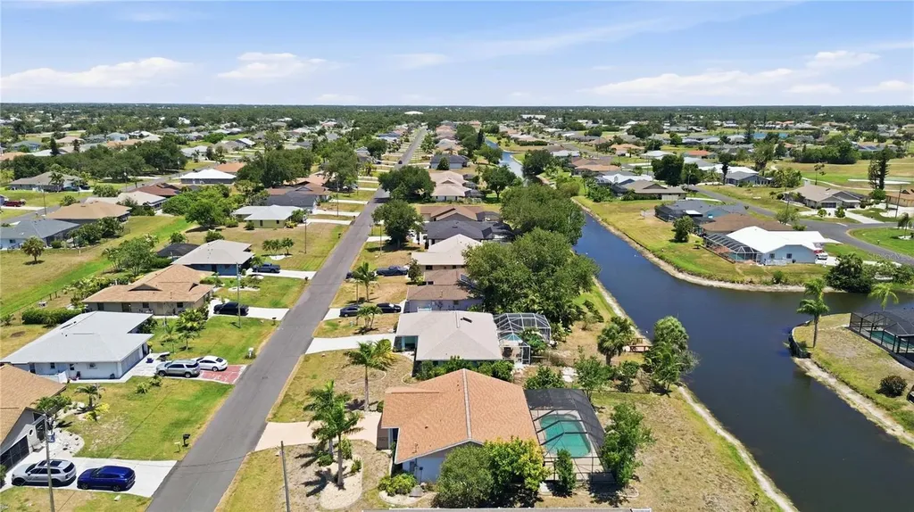 244 Mark Twain Lane Rotonda West FL 33947