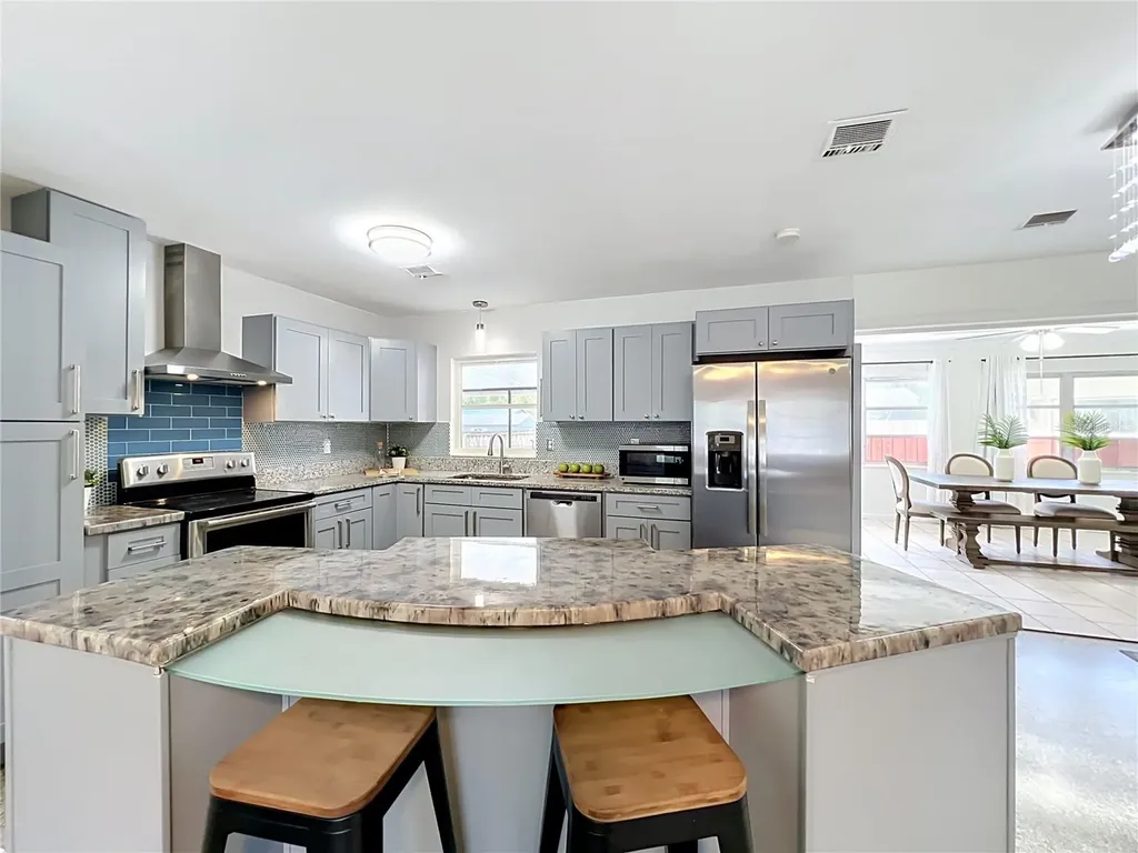 52 Clark Street Oviedo FL 32765
