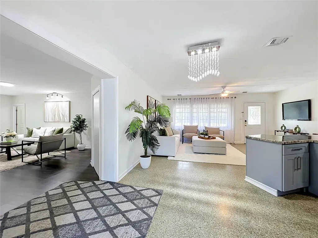 52 Clark Street Oviedo FL 32765