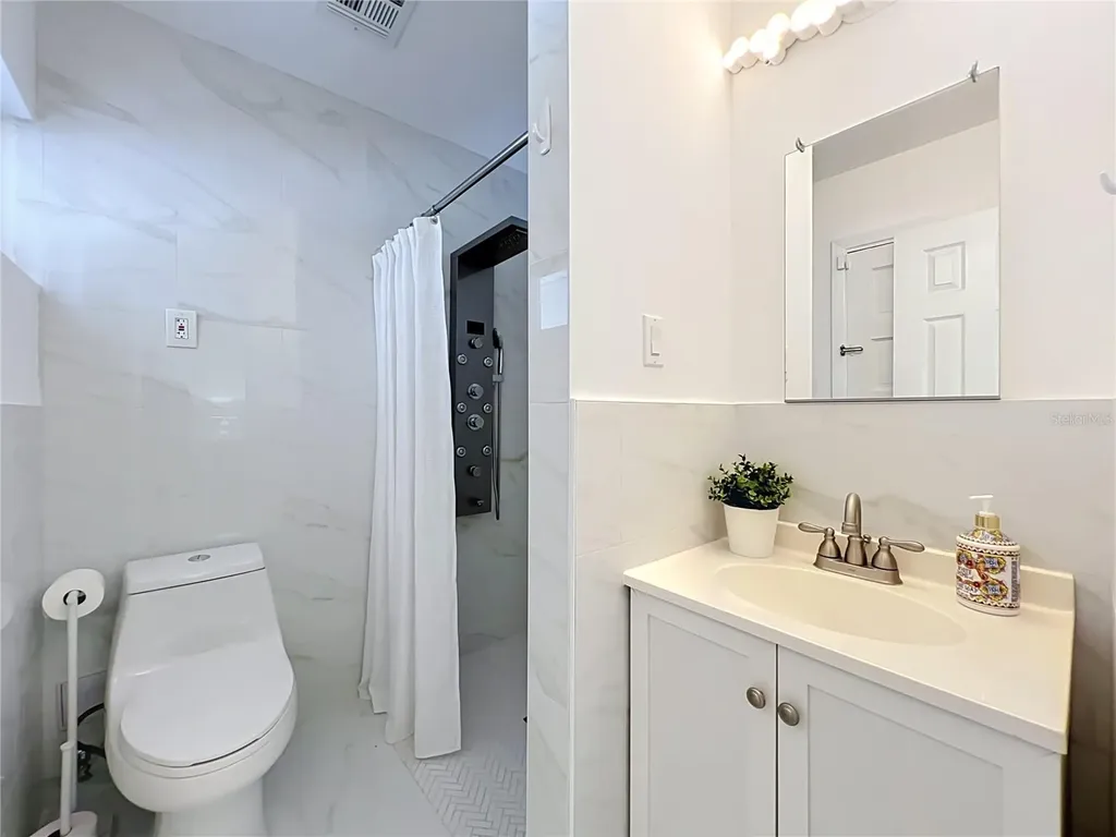 52 Clark Street Oviedo FL 32765