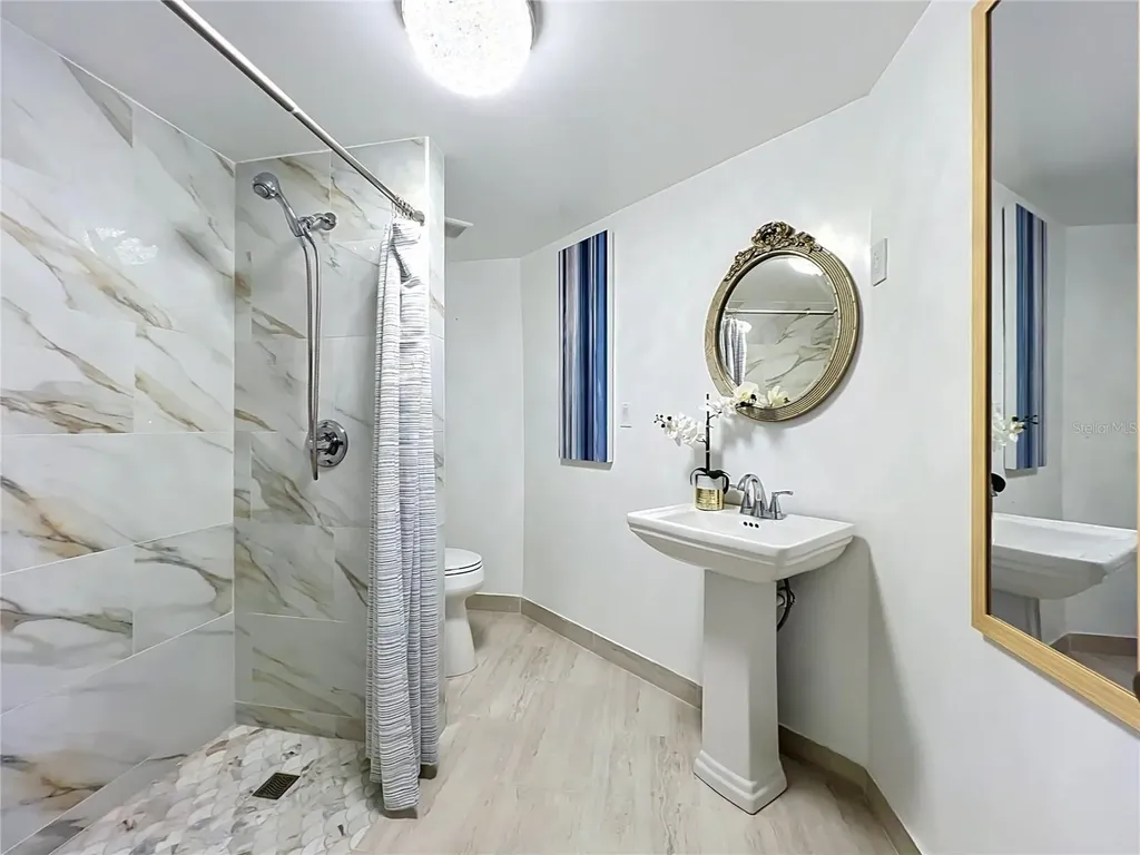 52 Clark Street Oviedo FL 32765