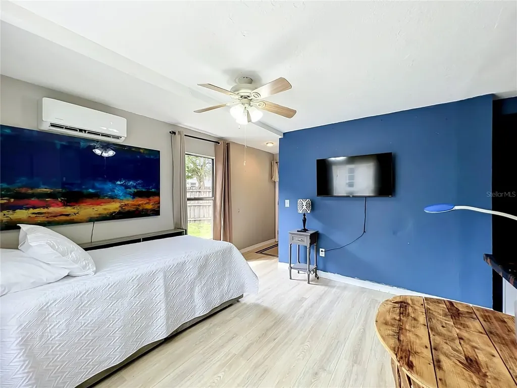 52 Clark Street Oviedo FL 32765
