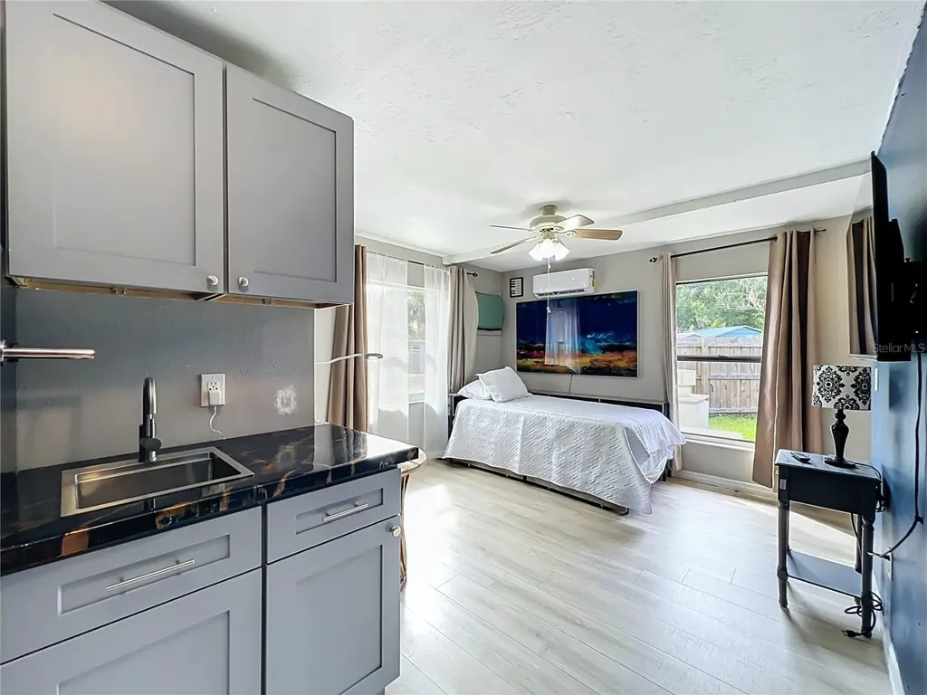 52 Clark Street Oviedo FL 32765