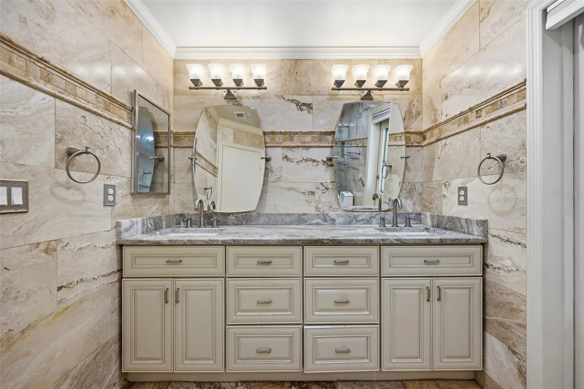 5113 Pennsbury Drive Tampa FL 33624