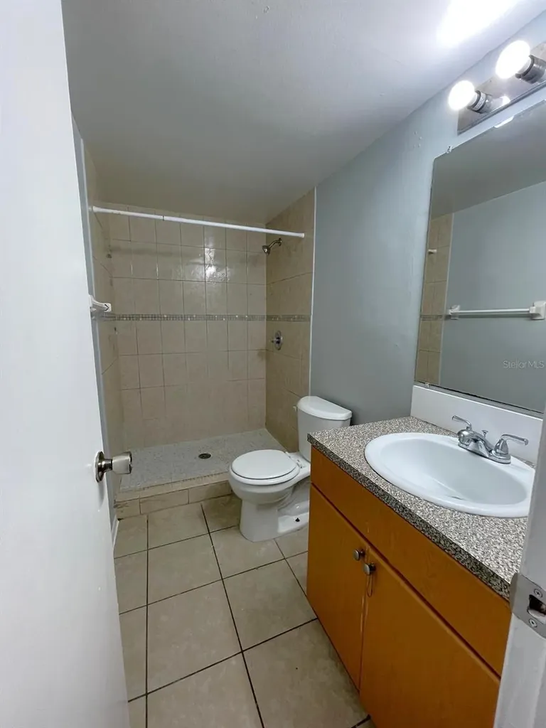 2835 Somerset Park Drive Tampa FL 33613