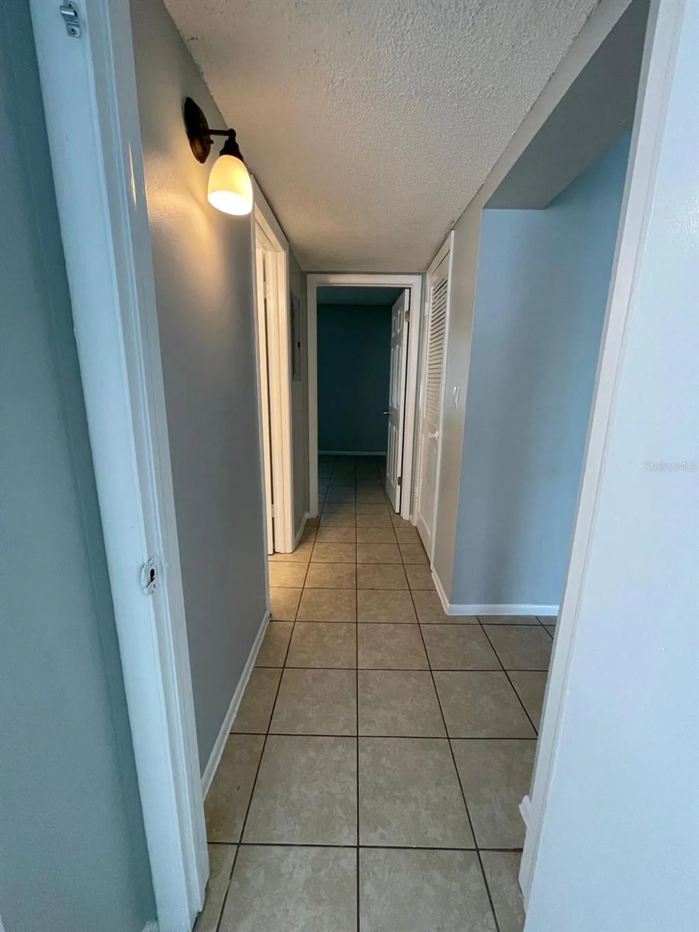 2835 Somerset Park Drive Tampa FL 33613