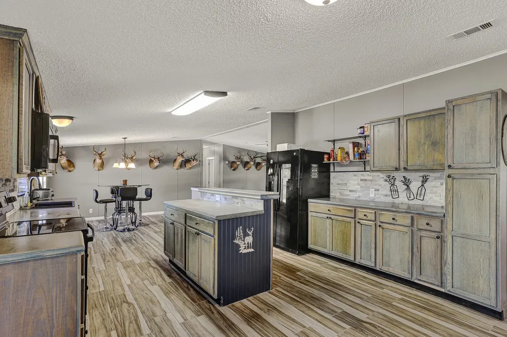 141 Woods Road San Mateo FL 32187