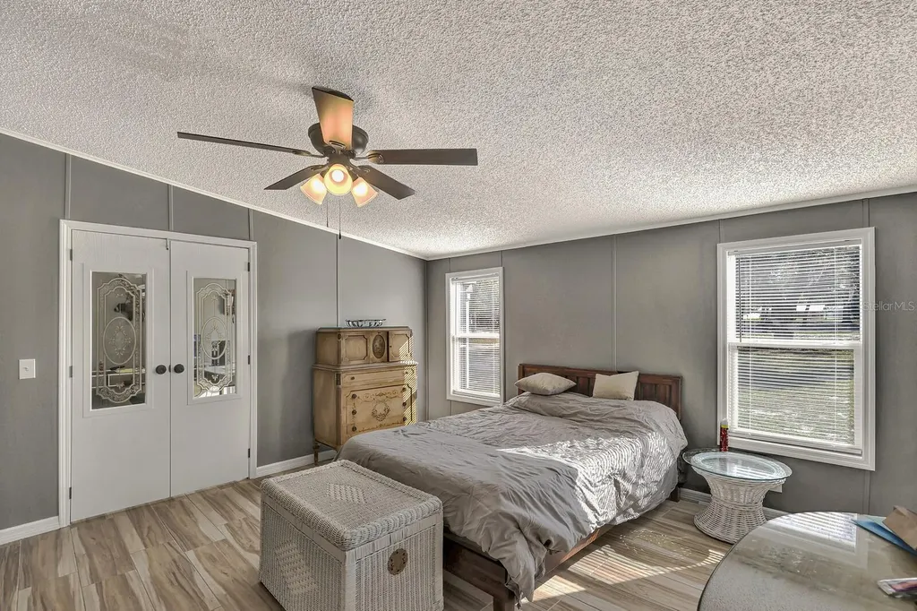 141 Woods Road San Mateo FL 32187