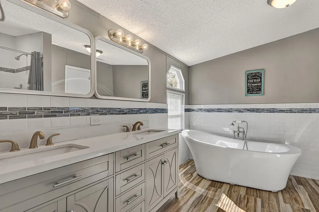 141 Woods Road San Mateo FL 32187
