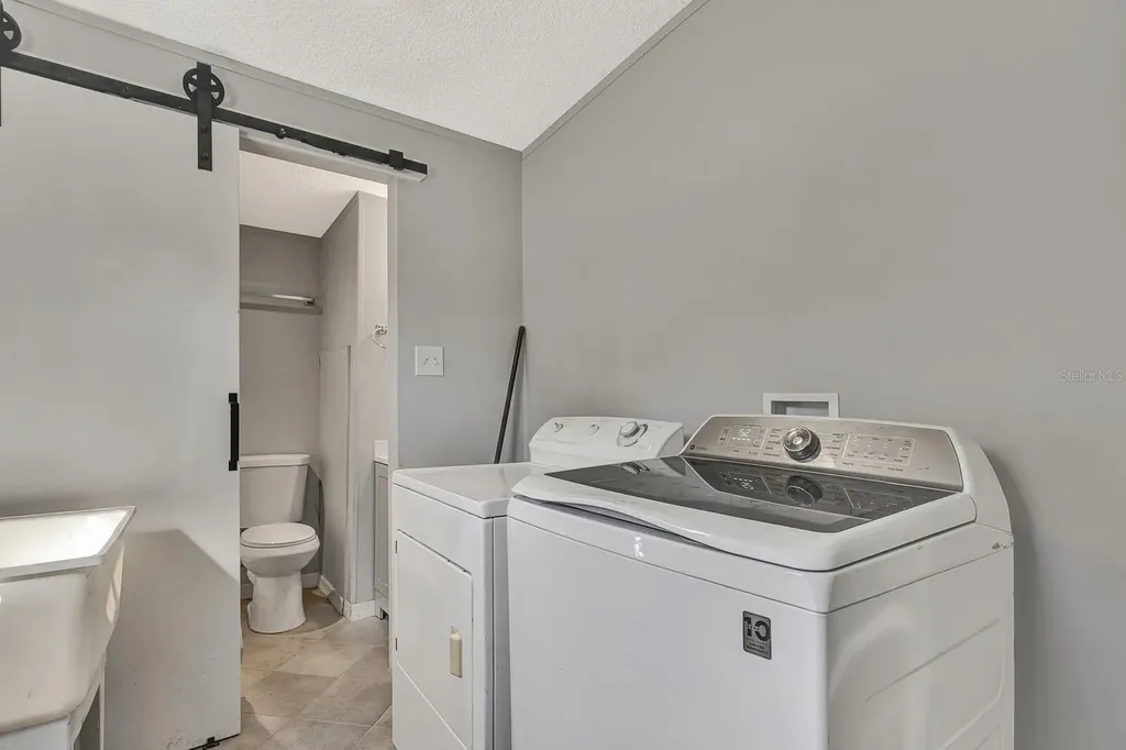 141 Woods Road San Mateo FL 32187