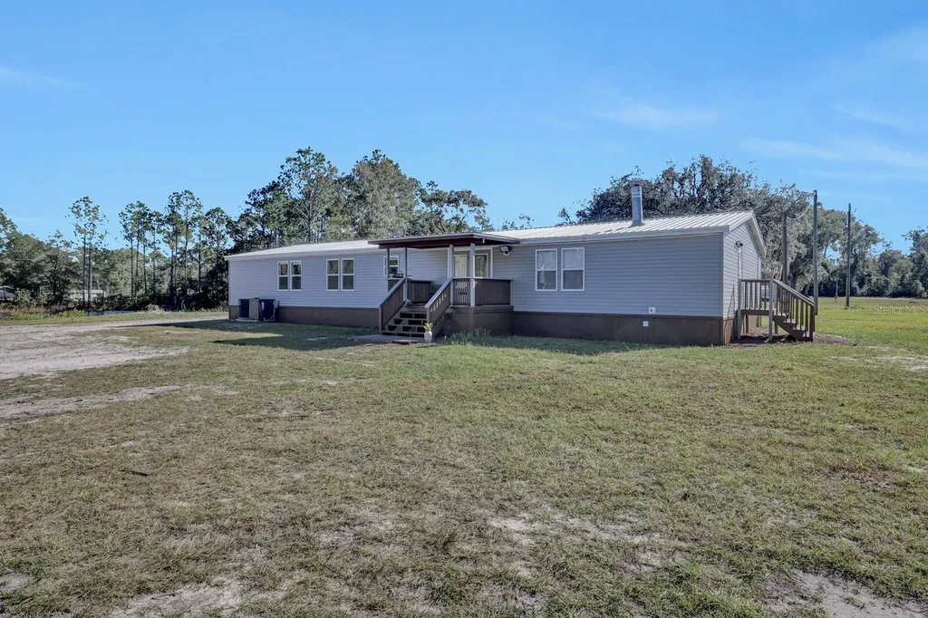141 Woods Road San Mateo FL 32187