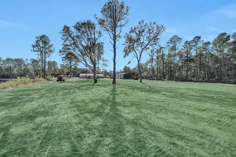 141 Woods Road San Mateo FL 32187